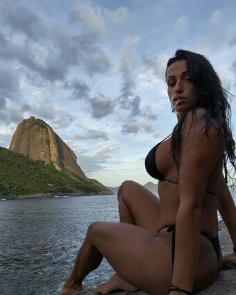 Fernanda Striffler / fernanda.striffler Nude Leaks Photo 2