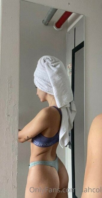Fiahcola / Sofia Cola Nude Leaks Photo 8