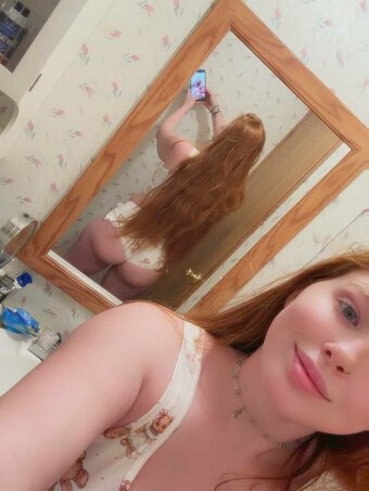 Fieryredcheeks / Katie Coburn Nude Leaks Photo 10