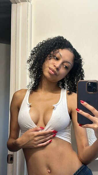 Finegalchas / Chas C / icygalchas Nude Leaks OnlyFans Photo 1