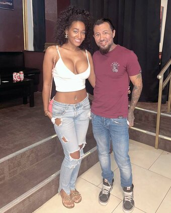 finetracks / comedian Alicia Chanél Nude Leaks Photo 4