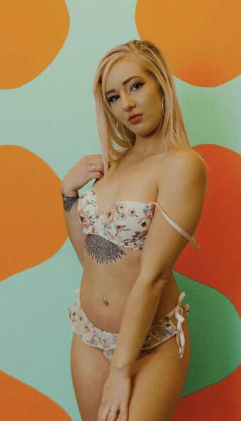 Fiona_fields / https: Nude Leaks OnlyFans Photo 2