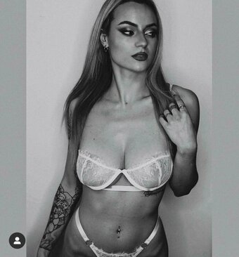 fioretti Nude Leaks Photo 1