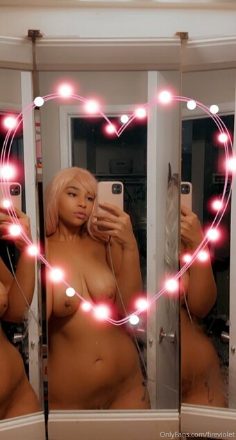 fireviolet / Violetfirelove / violet_fire_ / violetfire Nude Leaks OnlyFans Photo 3