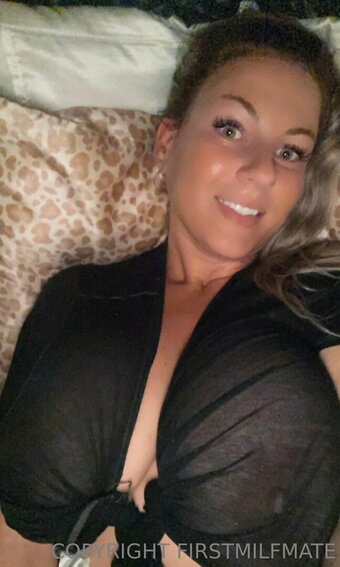 firstmilfmate Nude Leaks Photo 4