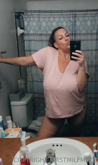 firstmilfmate Nude Leaks Photo 5