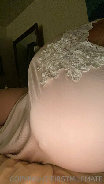 firstmilfmate Nude Leaks Photo 14