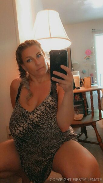 firstmilfmate Nude Leaks Photo 15