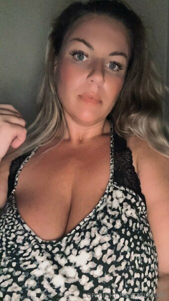 firstmilfmate Nude Leaks Photo 16