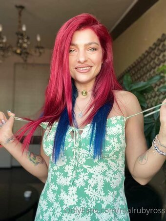 Fit Readhead Ruby / https: / rubyhotross / therubywitch82 Nude Leaks OnlyFans Photo 2