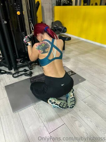 Fit Readhead Ruby / https: / rubyhotross / therubywitch82 Nude Leaks OnlyFans Photo 19