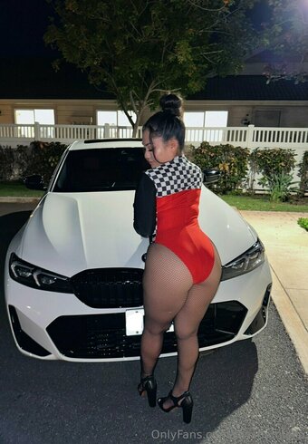 five.starrrr Nude Leaks Photo 5