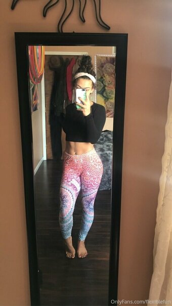 flexiblefun Nude Leaks Photo 1