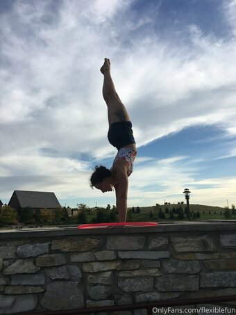 flexiblefun Nude Leaks Photo 11