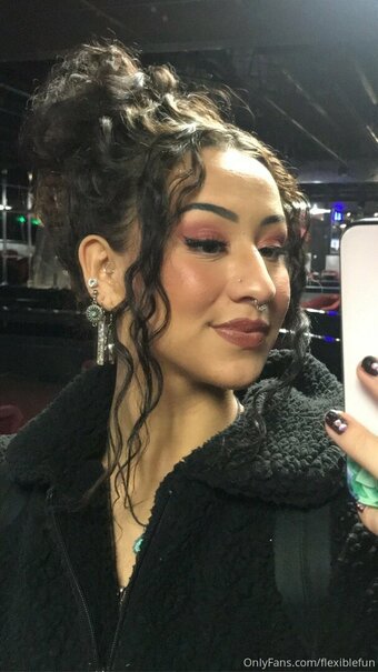 flexiblefun Nude Leaks Photo 13