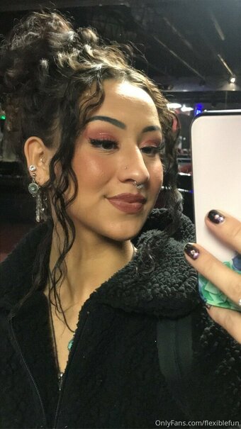 flexiblefun Nude Leaks Photo 14