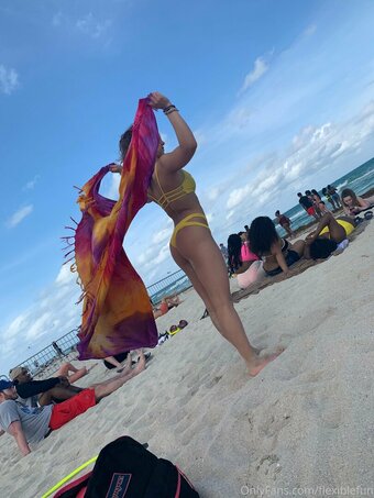 flexiblefun Nude Leaks Photo 16