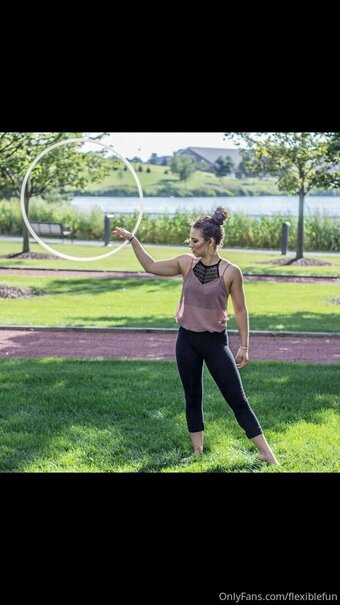 flexiblefun Nude Leaks Photo 23