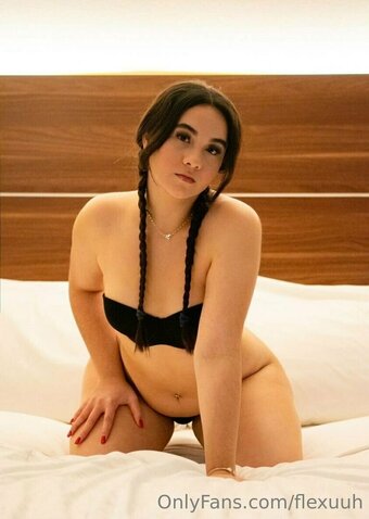 flexuuh Nude Leaks Photo 1