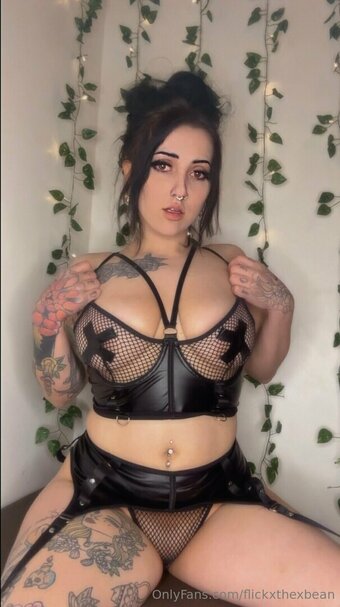 flickxthexbean Nude Leaks Photo 21