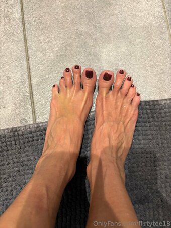 flirtytoe18 Nude Leaks Photo 7