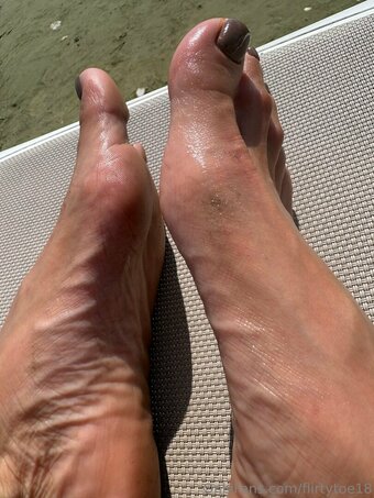 flirtytoe18 Nude Leaks Photo 12