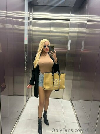 flopic Nude Leaks Photo 6