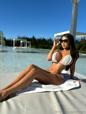 flopic Nude Leaks Photo 7