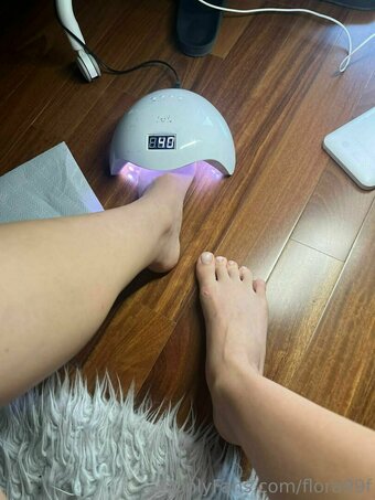 flora99f Nude Leaks Photo 17