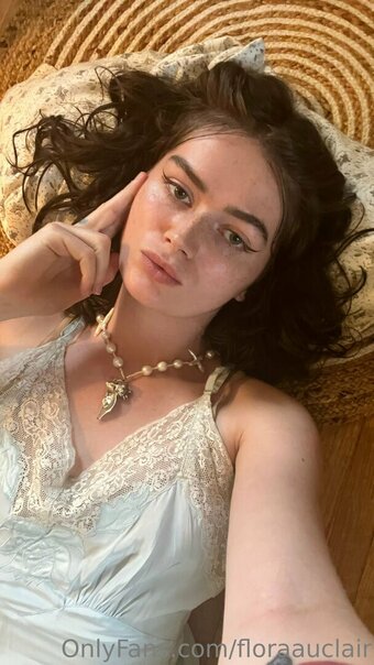 floraauclair Nude Leaks Photo 10