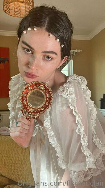 floraauclair Nude Leaks Photo 22