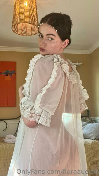 floraauclair Nude Leaks Photo 23