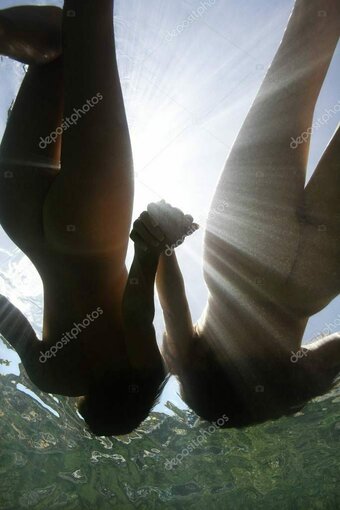 flotando Nude Leaks Photo 6