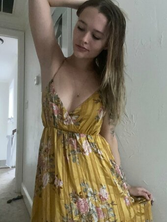 Flowwithsky / feenique / skyflowartist Nude Leaks OnlyFans Photo 58