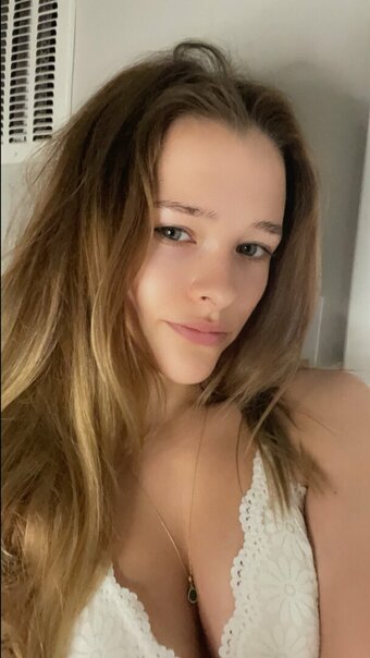 Flowwithsky / feenique / skyflowartist Nude Leaks OnlyFans Photo 66