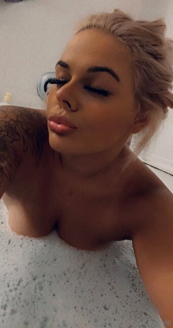 fnfancyvip Nude Leaks Photo 16