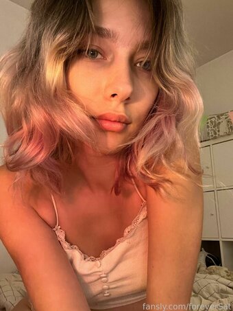 foreverSat Nude Leaks Photo 21