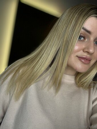 foxy_x_roxy Nude Leaks Photo 8