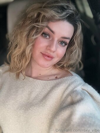 foxy_x_roxy Nude Leaks Photo 11