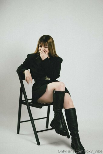foxy_x_roxy Nude Leaks Photo 19