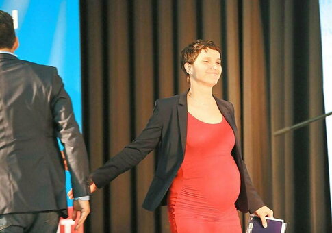 Frauke Petry Nude Leaks Photo 10