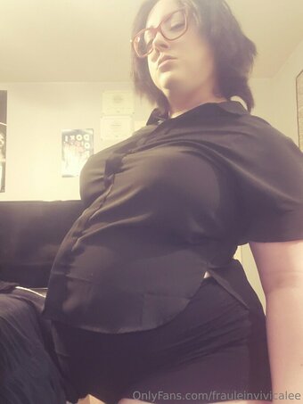 frauleinvivicalee Nude Leaks Photo 23