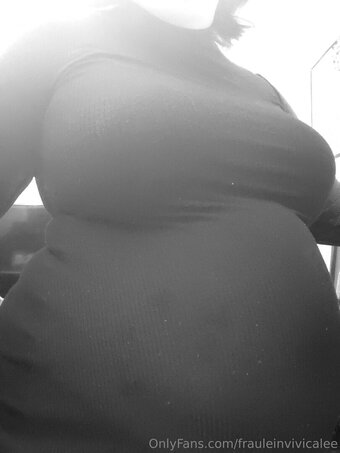 frauleinvivicalee Nude Leaks Photo 29