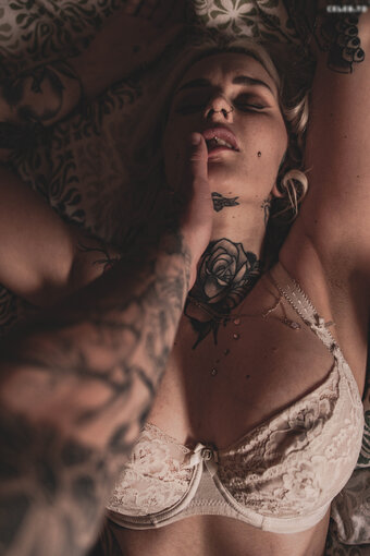 Freaky.Bee / freaky.bee92 Nude Leaks Photo 16