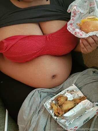 freakythickums Nude Leaks Photo 9