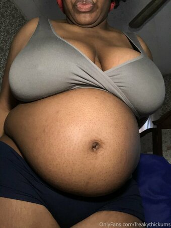 freakythickums Nude Leaks Photo 18