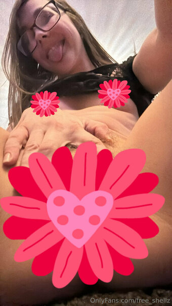 free_shellz Nude Leaks Photo 2