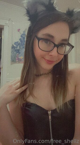 free_shellz Nude Leaks Photo 9