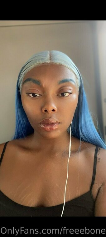 freeebonee Nude Leaks Photo 10