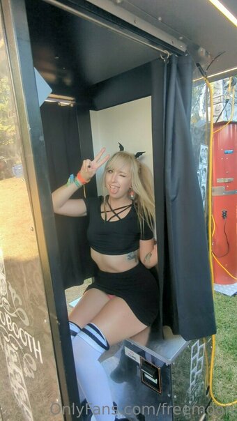 freemoon Nude Leaks Photo 14